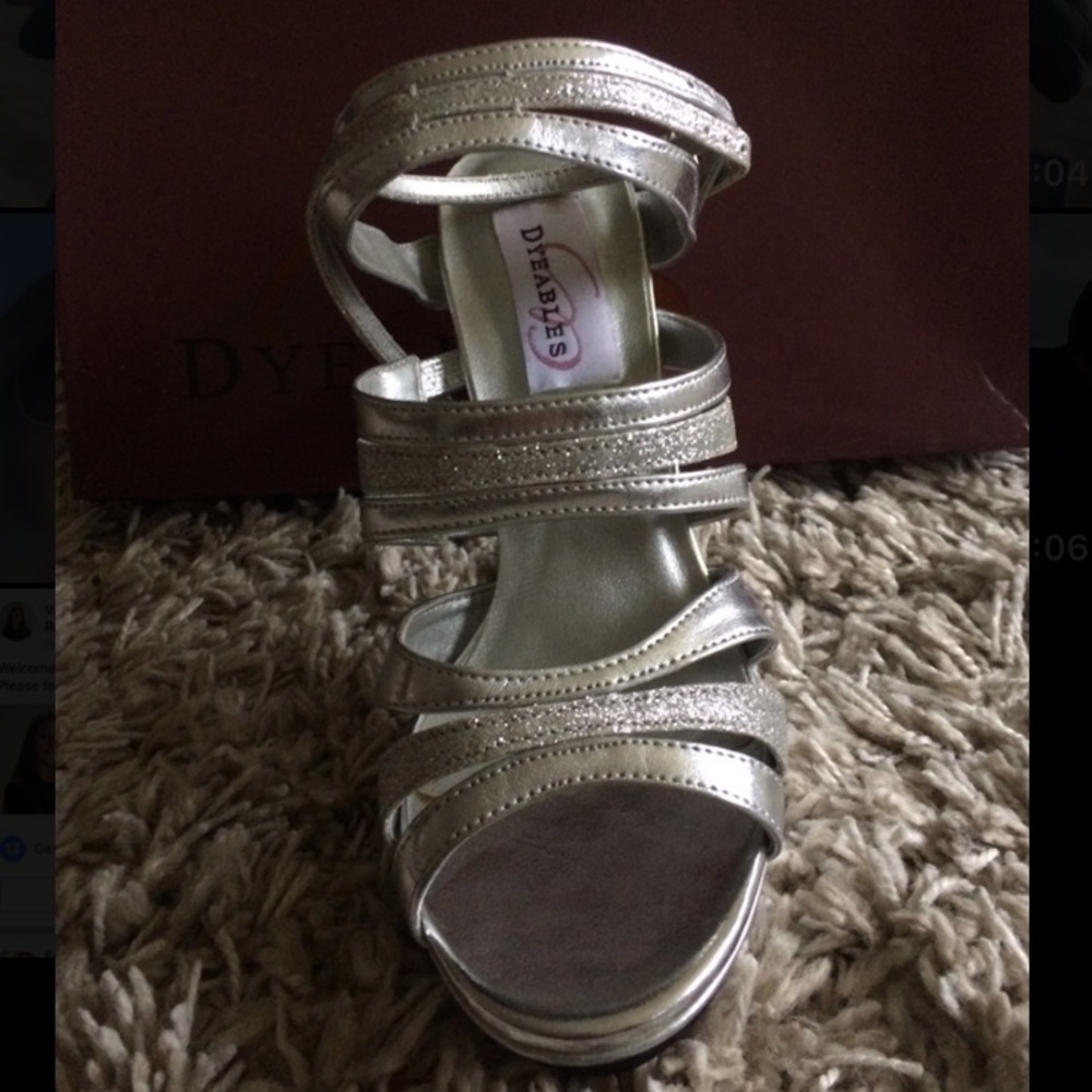 Heels - Picture 7 of 7